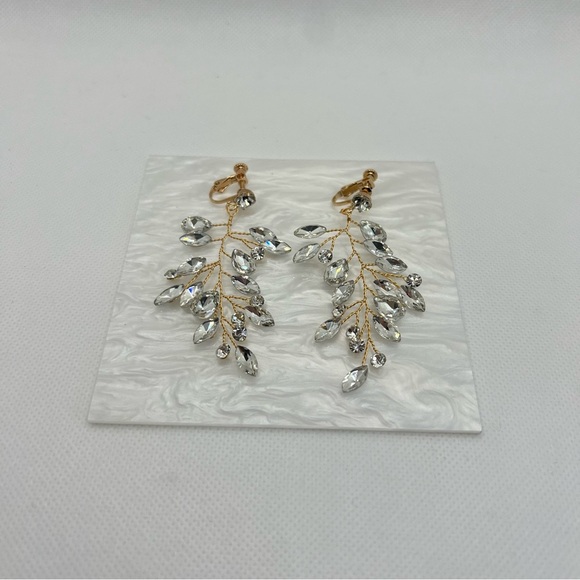 Earrings‎ - Picture 5 of 6